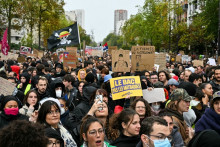Une manifestation en faveur du pouvoir d'achat, de la protection des services publics et de la justice fiscale et sociale, à Paris le 24 octobre 2026.
