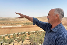 Le maire adjoint du village d'Al Mughayyir en Cisjordanie explique qu'il ne peut plus aller sur ses terres