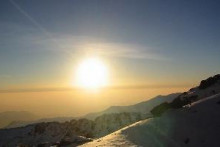 Lever de soleil sur la montagne