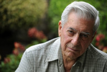 Mario Vargas LLosa obtient le Prix Nobel de Littérature le 7 octobre.