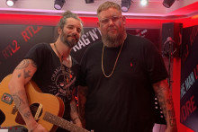 Rag'n'Bone Man et Waxx dans Foudre