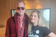Josh Homme de QOTSA & Marjorie Hache dans RTL2 Pop-Rock Station