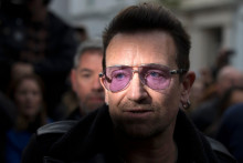 Faites un don pour la lutte contre le sida et gagnez une balade à vélo avec Bono