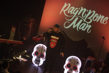Rag'n'Bone Man sur la scène de la Columbia Session