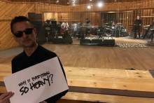 Dave Gahan, le leader de Depeche Mode, participe à la campagne de publicité pour le nouveau Linkin Park