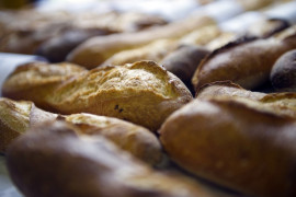 Des baguettes dans une boulangerie (illustration)