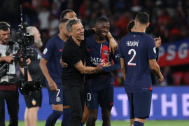 Luis Enrique, Ousmane Dembélé et Achraf Hakimi avec le PSG le 26 août 2023