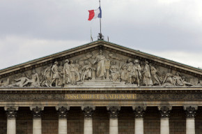 Fronton de l'Assemblée nationale à Paris