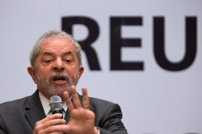 L'ancien président brésilien Lula da Silva est directement visé dans l'enquête sur le scandale de corruption de l'entreprise étatique Petrobras.