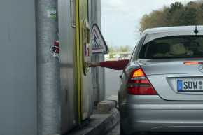 Un péage près de Paris (Illustration)