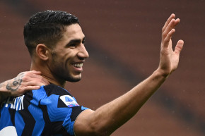 Le piston droit de l'Inter Milan, Achraf Hakimi, s'est officiellement engagé avec le Paris Saint-Germain jusqu'en 2026