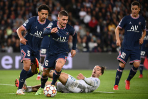 Marco Verratti devant Marquinhos, Jack Grealish et Ander Herrera le 28 septembre 2021 au Parc des Princes