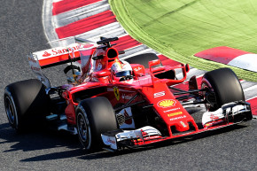 Sebastian Vettel au volant de sa Ferrari, à Barcelone le 27 février 2017