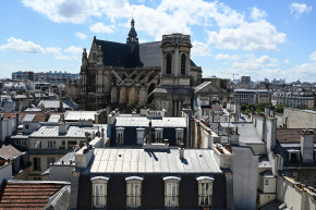 Une vue de Paris avec l'église Saint-Eustache en 2021