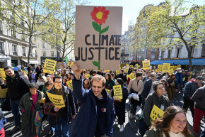 Une marche pour le climat à Paris le 9 avril 2022
