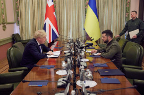 Le Premier ministre britannique Boris Johnson et le président ukrainien Volodymyr Zelensky samedi 9 avril à Kiev.