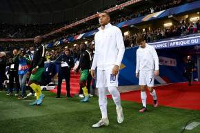 Kylian Mbappé et Antoine Griezmann avec les Bleus à Villeneuve-d'Ascq le 29 mars 2022