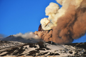 Le volcan Etna lors de son éruption du 16 février 2021
