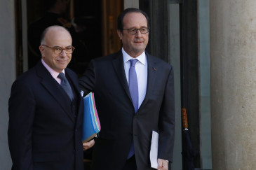 Bernard Cazeneuve et François Hollande, à l'Élysée en décembre 2016