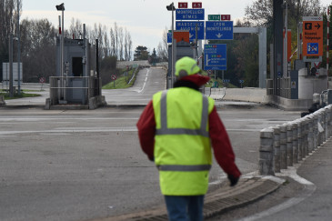 Un "gilet jaune" près de l'autoroute A7