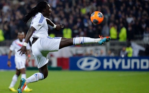 Bafétimbi Gomis sous les couleurs de l'Olympique Lyonnais en mars 2014