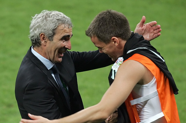 Mickaël Landreau et Raymond Domenech, durant la Coupe du monde 2006