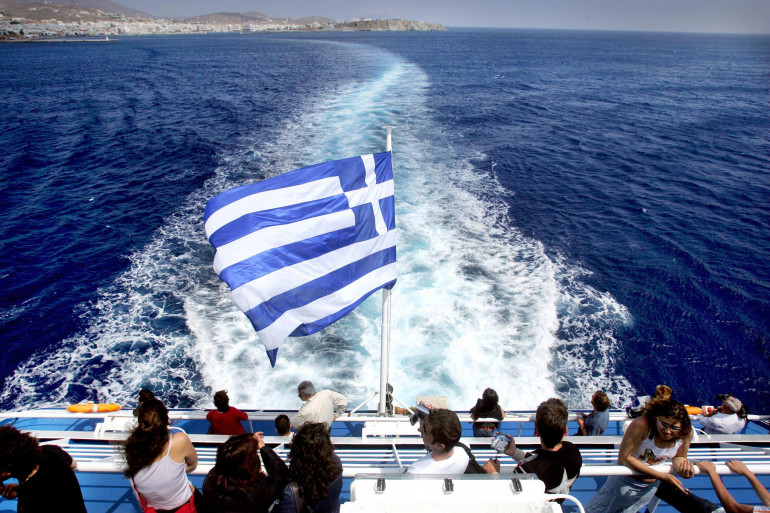 Un bateau de touristes au large de la Grèce (illustration)