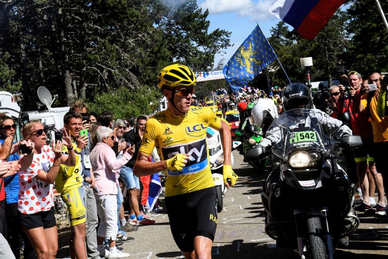 14.06.2022 14.06.2022 Mont Ventoux Dénivelé Challenge C3 1172603-chris-froome-en-train-de-courir-dans-l-ascension-du-mont-ventoux-jeudi-14-juillet-2016