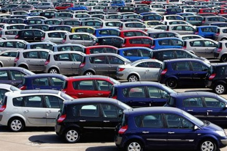 Un parc automobile, en France