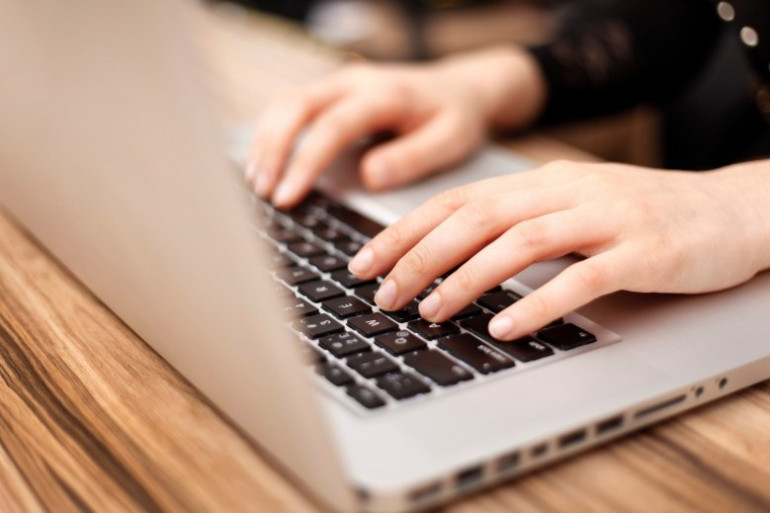 Les vidéos pornographiques à la portée des adolescents, un fléau difficile à combattre