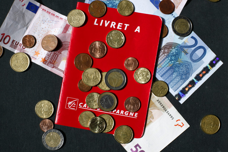 Les Français ont déposé sur leurs comptes-courants 25 milliards d'euros sur les 6 premiers mois de l'année 2017