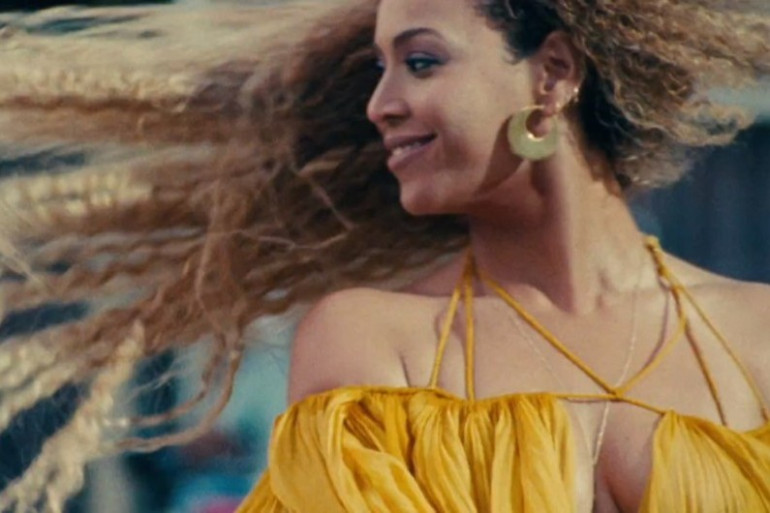 Beyoncé Knowles dans le clip "Hold Up"