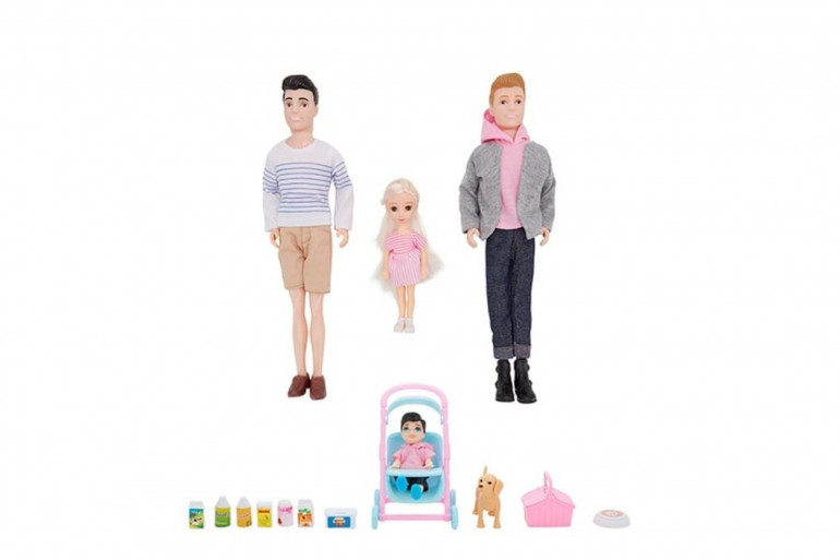 Les familles de poupées homoparentales sont vendues par la marque australienne Kmart pour 15 dollars (environ 9 euros).