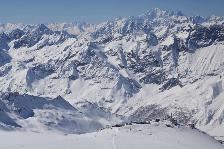 La frontière entre l'Italie et la Suisse se déplace au Plateau Rosa avec la fonte du glacier