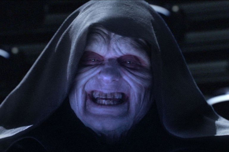 L'Empereur Palpatine est l'un des plus puissants seigneurs noirs des Sith (côté obscur de la Force) dans les deux trilogies.