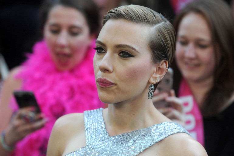 Scarlett Johansson sur un tapis rouge le 12 juin 2017 à New York