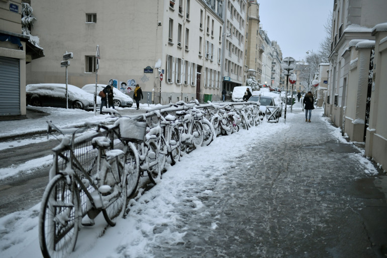 Neige et verglas : dans quels départements les chaussettes de