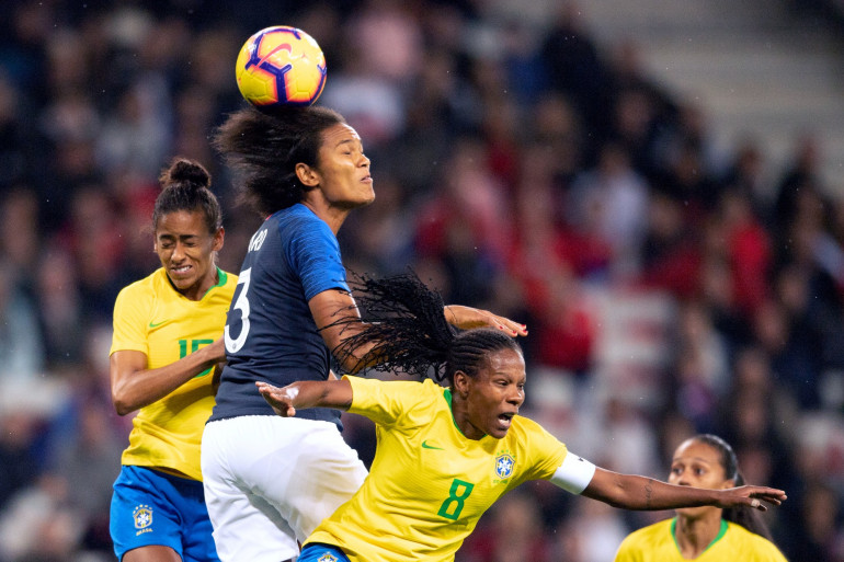 Wendie Renard avec les Bleues face au Brésil le 10 novembre 2018 à Nice