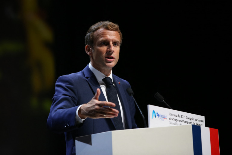 Emmanuel Macron a dénoncé ce samedi des "crimes inexcusables pour la République", 60 ans après le massacre des Algériens commis le 17 octobre 1961.