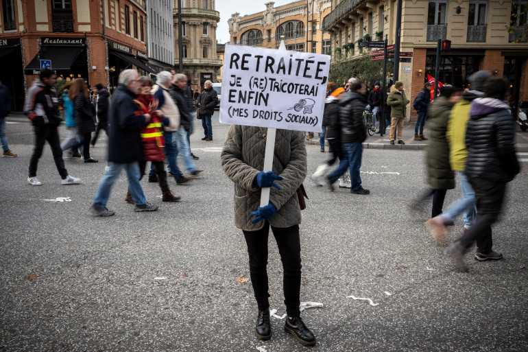 Partout en France, les syndicats ont réussi à fortement mobiliser contre le report de l’âge de départ à 64 ans. Une nouvelle journée d’action est prévue le mardi 31 janvier.