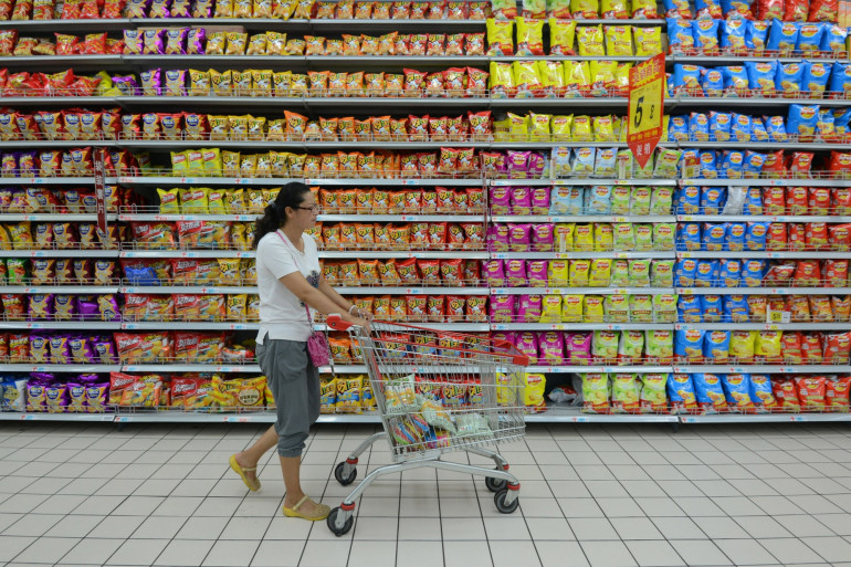 Face à l'inflation, seuls 9% des Français disent ne pas avoir changé leurs habitudes d'achat. 
