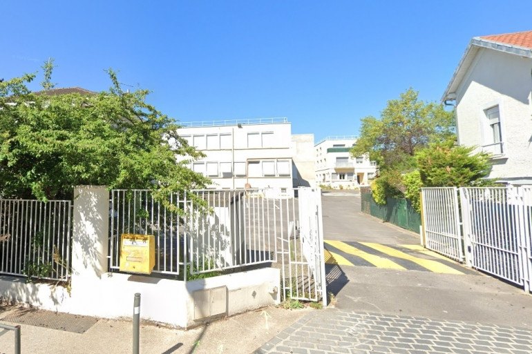 Le collège de Lattre De Tassigny au Perreux-sur-Marne