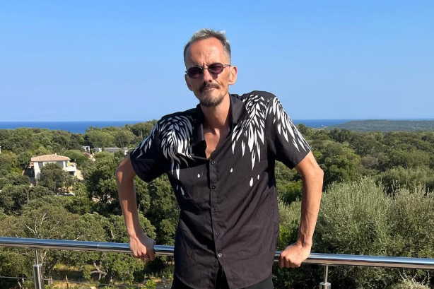Jean Pormanove : qui était ce streamer français décédé lors d'un direct sur  la plateforme Kick ?