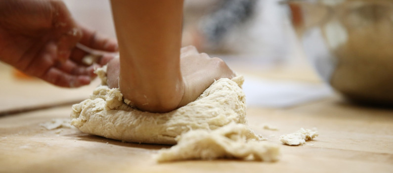 Cyril Lignac partage sa recette de tarte à la feta - Vimarsana News