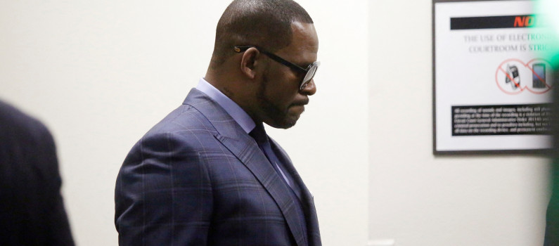 États-Unis : le chanteur R. Kelly reconnu coupable de pédopornographie - Vimarsana News