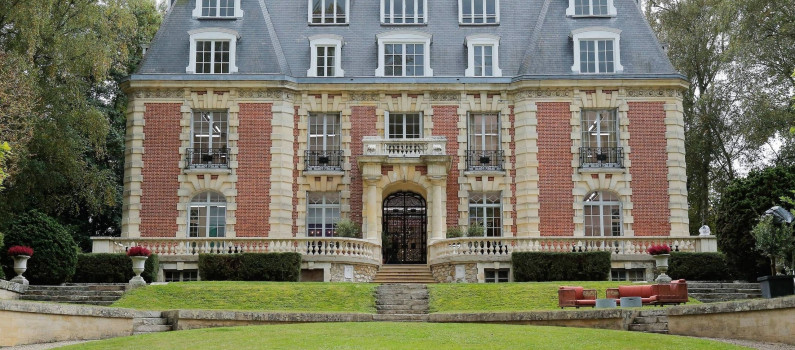 Toutes nos excuses à Léane" : l'absence d'une candidate de la "Star Academy"  au générique provoque l'émoi