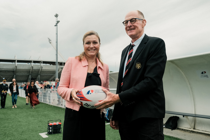 La présidente de l'Assemblée nationale Yaël Braun-Pivet et le président du Conseil de Surveillance du Stade Toulousain, Hervé Lecomte.