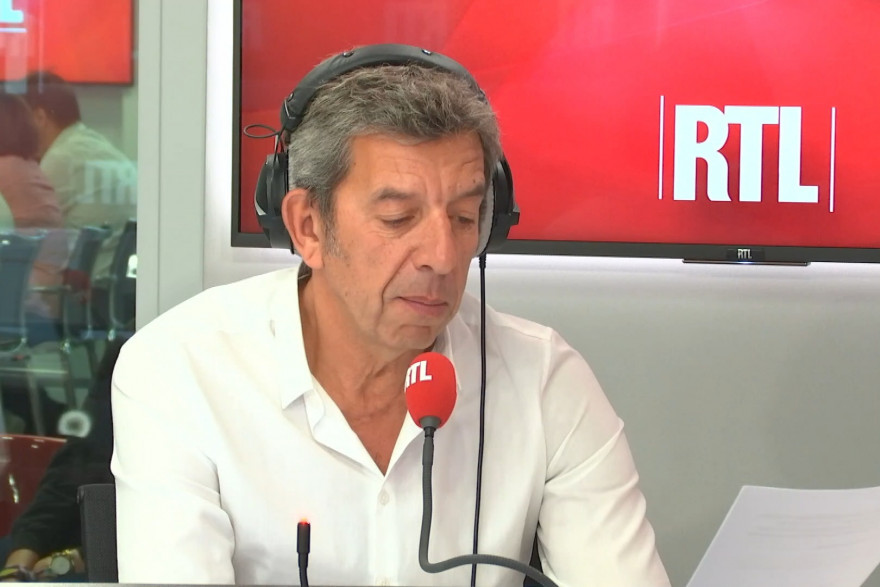 Michel Cymes Vous Dit Que Faire Si Votre Bebe Louche