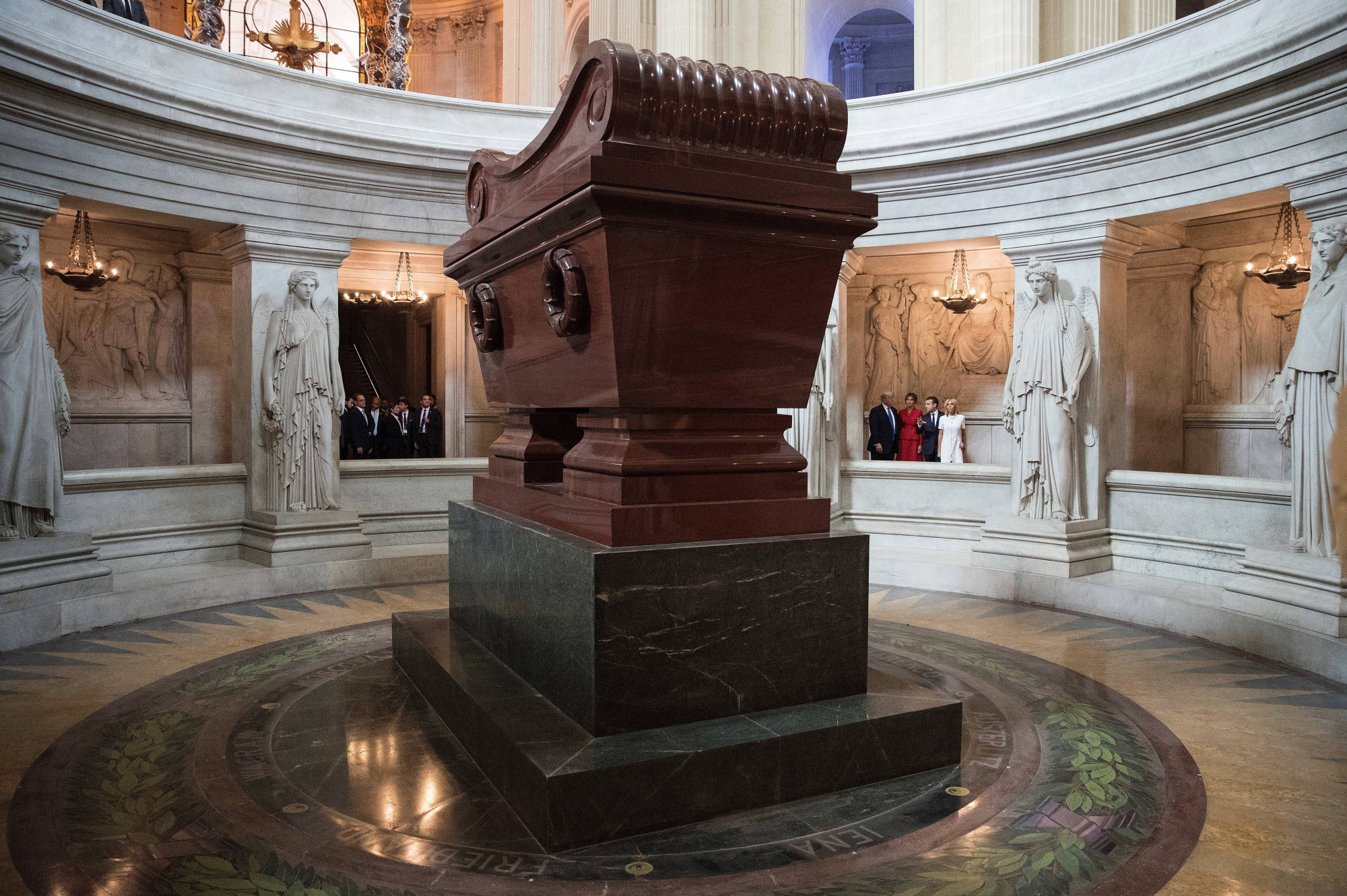 Il faut encore 150.000 euros pour restaurer le tombeau de Napoléon Ier Il faut encore 150.000 euros pour restaurer le tombeau de Napoléon Ier
