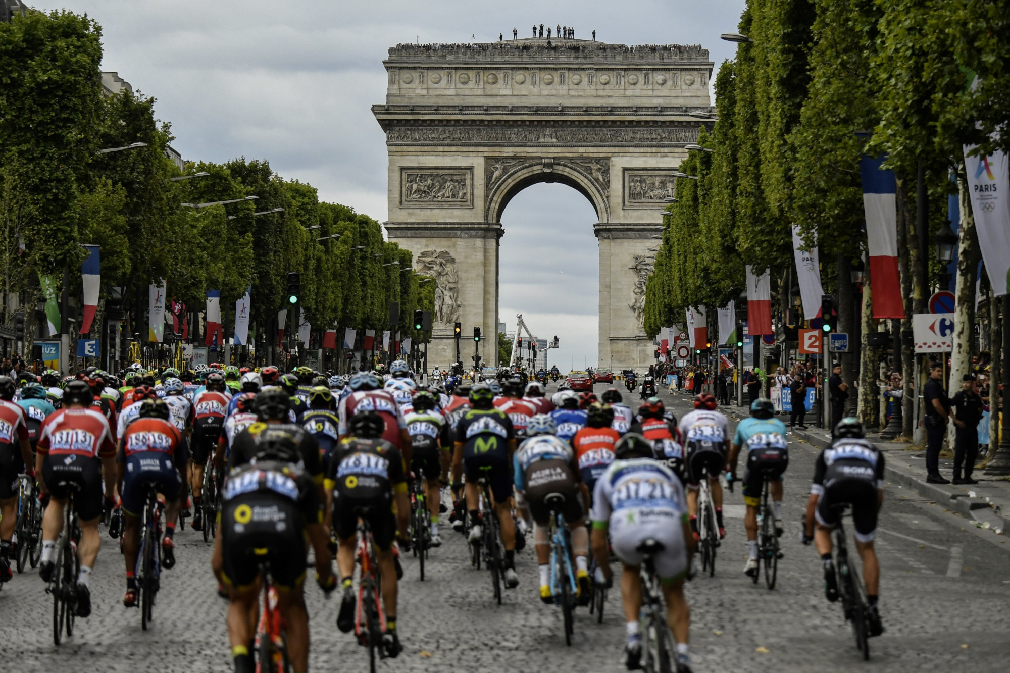 à Quelle Heure Arrive Le Tour De France Les actualités de 12h30 - Tour de France : les Champs-Élysées déjà